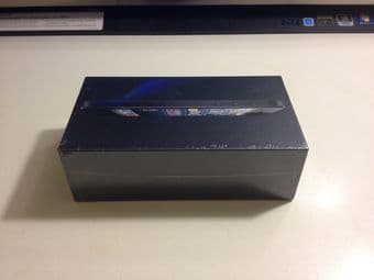 New Sealed Apple iPhone 5 - 16GB - Black and Slate (AT&T) - $475 1