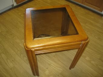 Lovely table for $7.5 1