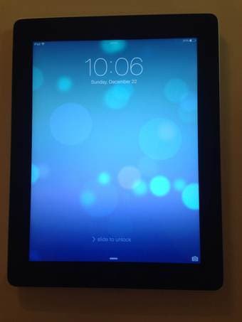 Scratch-Free iPad 3rd Generation 32GB wifi black with cover $400 OBO 1