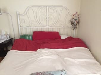 Queen size bed with mattress - Great offer 1