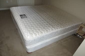 Comfortable King-size mattress - SELLING TO THE HIGHEST BIDDER 2