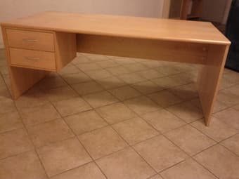 Spacious desk with drawers - $75 OBO 1