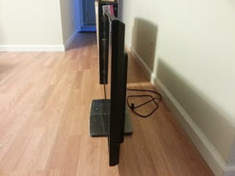 39" LED TV(nearly new) 2