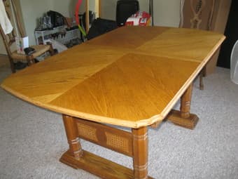 Large fodable dinner table $100 or best offer 2