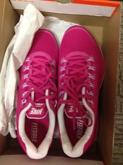 Brand NEW Nike Women's Running Shoes, Pink, Size 10.5 $60 OBO 1