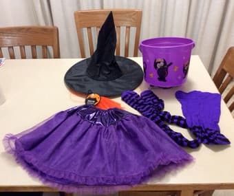 Sale of Halloween item 1