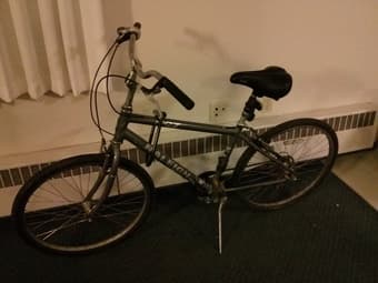 Men's Raleigh bike for sale for only 125$ 2