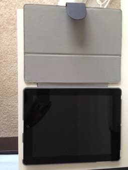 iPad 3rd gen 32GB wifi black + smart case & accessories for $370 OBO 1