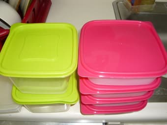 Set of 7 tupperware containers ($10) 2