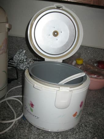 Rice cooker $15 2