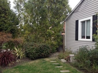 Fully-furnished cozy house available for annual lease from mid-July 20 1