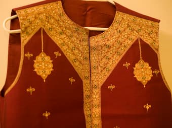 *BRAND NEW* INDIAN (male) CLOTHES -- KURTA/PUNJABIS -- $30 1