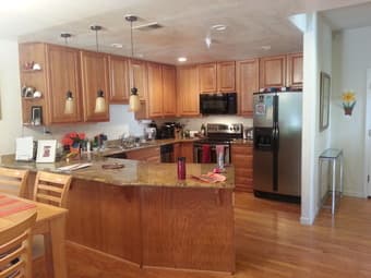 Excellent Palo Alto Schools， 3 Bed/3 Bath w/Pools $5,700 3