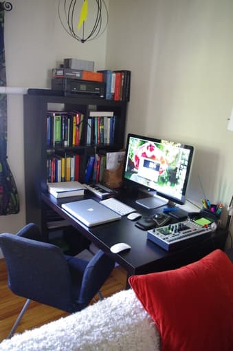 sturdy bookcase/desk 2