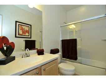 $1550 / 160ft² - Semi-Furnished House Share with Sunny Room 3