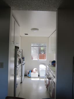 EV low-rise 1 room sublet (2br/1 bath) mid-June to mid-Sept ~$1050mo 3