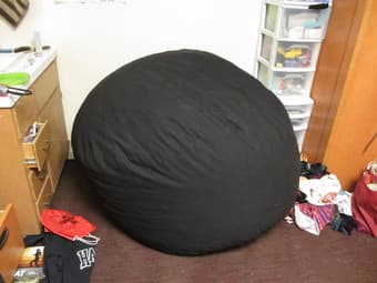 GIANT BEANBAG 1