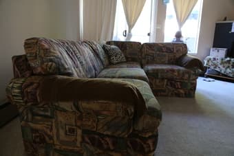 Clan nice Sofa with perfect condition $120 1