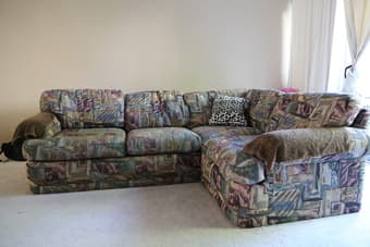 Clan nice Sofa with perfect condition $100 3