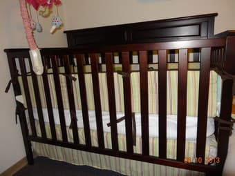 Graco Convertible Crib 1