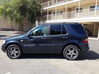 ML320 year 2000 97400 miles $4500 obo 2