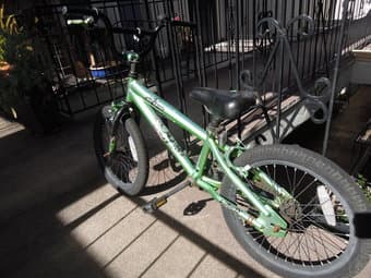 Kid's bike $15 1