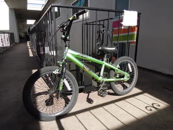 Kid's bike $15 2