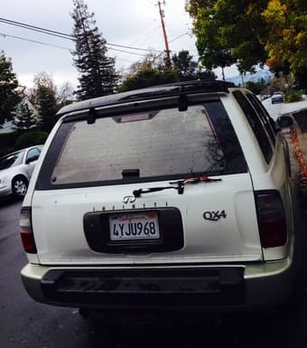 1999 QX4 Infiniti SUV - great condition! White 3
