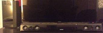 Samsung sound bar with a wireless sub-woofer 2