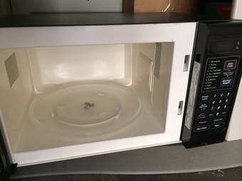Clean working microwave $30 2