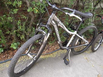 Specialized Hotrock 24 7spd Girl $150  & 16" Magna Boys $39(Brand New) 1
