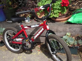 Specialized Hotrock 24 7spd Girl $150  & 16" Magna Boys $39(Brand New) 2