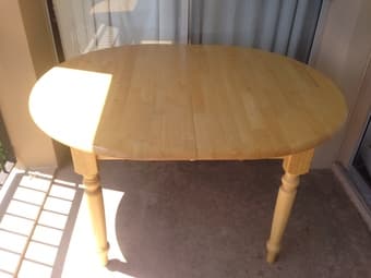 Extendable Dining table, Solid Maple, Excellent Condition $85 2