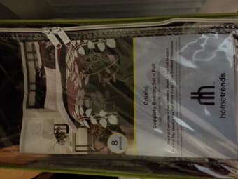 2x full queen bedding sets + an additional set of sheets - $15 only! 1