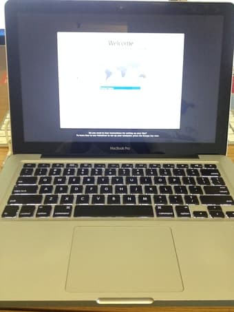 Selling MacBook Pro 13-inch factory setting $640 1