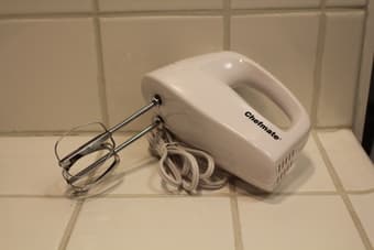 5 Speed Electric Hand Mixer $5 1