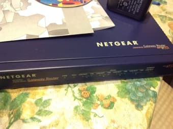 4 port full duplex Netgear RT314 internet access router $20 OBO 2