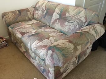 Beautiful custom built Sealy Klaussner Sofa and love seat $90 1