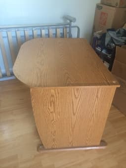 DESK AVAILABLE FOR $25 OBO - DELIVERY AVAILABLE FOR NEXT 24 HOURS 1