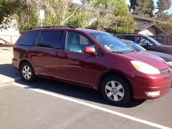 Toyota Sienna XLE 2004 (top maintenance & extremely spacious) 1