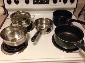 SELLING KITCHEN SUPPLIES 1