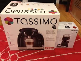 TASSIMO coffee maker from BOSH and NESPRESSO milk foamer 1