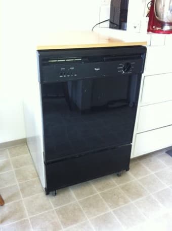 Whirlpool dishwasher with wheels 1