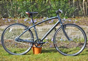 Specialized Globe Vienna Bike with Shimano Hub Gears Size 57 $250 1