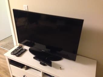 Samsung UN40EH5300 40-Inch 1080p 60Hz LED HDTV, Black 3