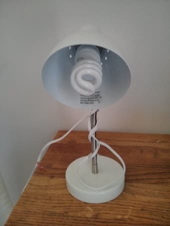 Moving out sale (Standing lamp, table lamp, speakers and hotpot!) 1