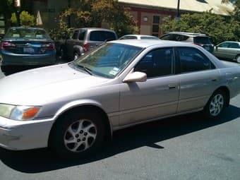 2001 Toyota CAMRY 4D 2WD LE for 4500 dollars 2