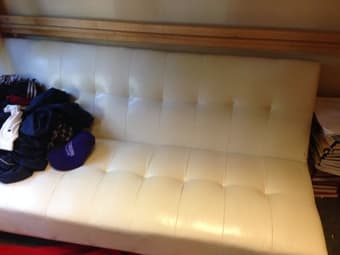 selling a nice couch for cheap 1