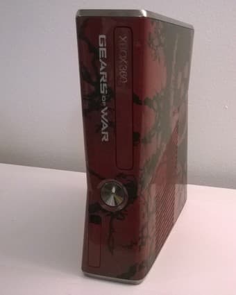 Xbox 360 Gears of War 3 LE 320GB Console w/ 2 Controllers + Kinnect 2