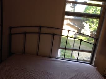 Like New Beautyrest Queen bed and headboard $500 obo 2
